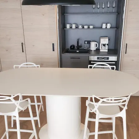 Modern Flat Near Frankfurt Messe Appartamento *