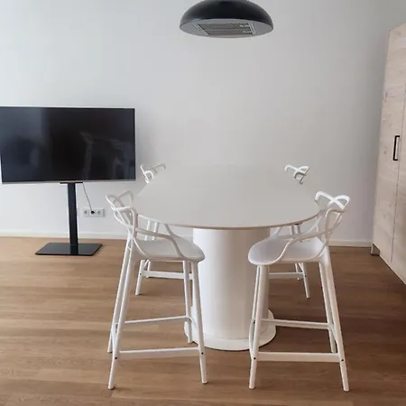 Daire Modern Flat Near Frankfurt Messe *
